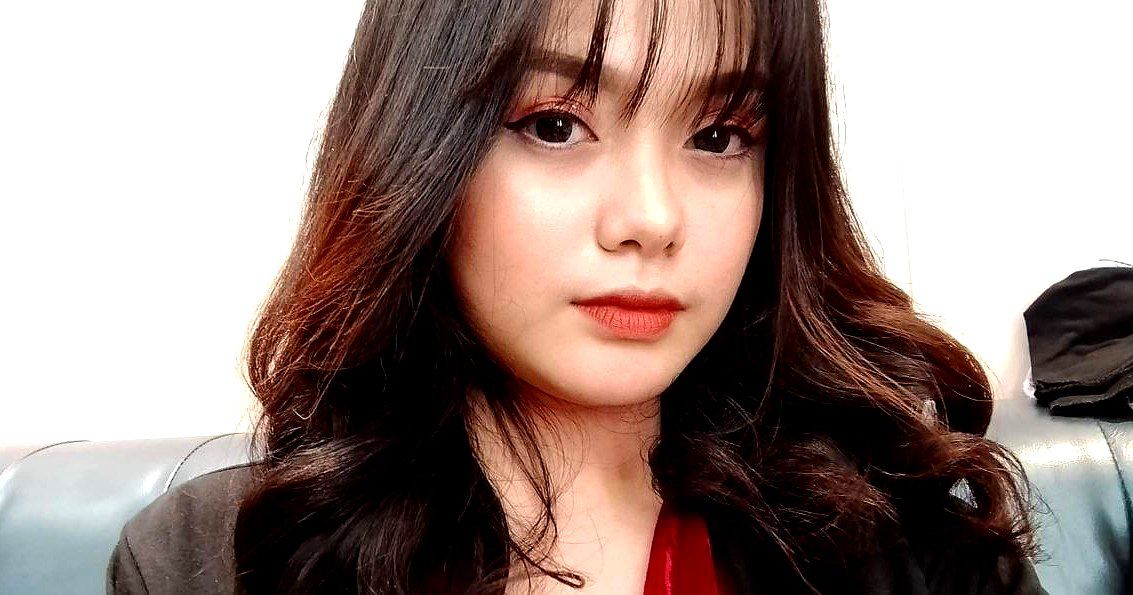 Chị gái biến thái chuyên gạ mấy cậu bạn học của em trai